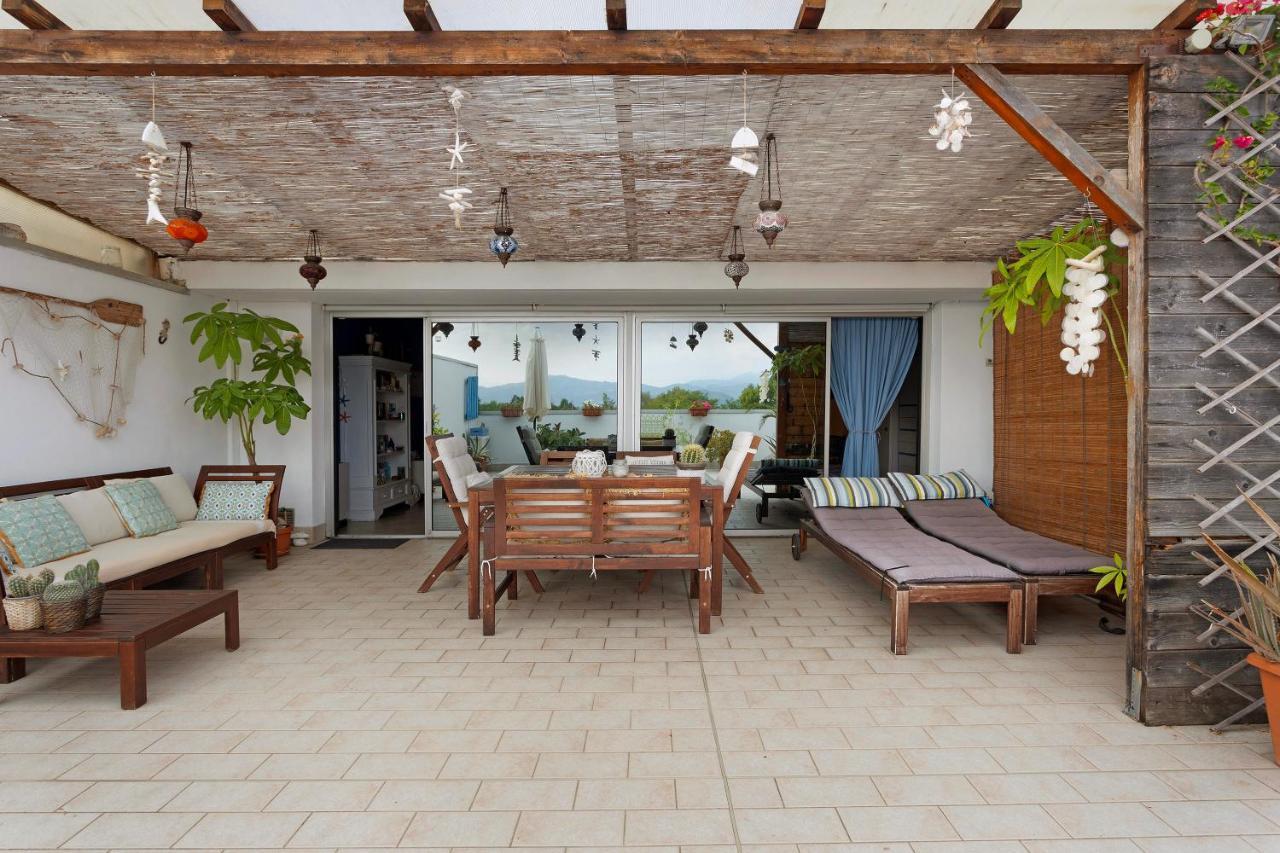 Attico Con Terrazza A Viareggio Apartment Bagian luar foto